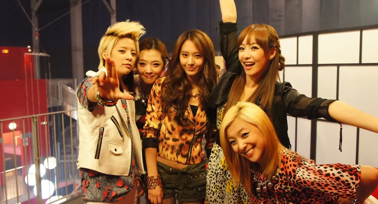 Anna Kendrick Goes K-Pop with F(x)