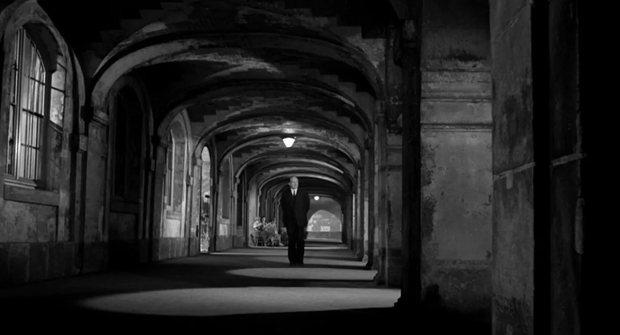 Maigret Sets a Trap